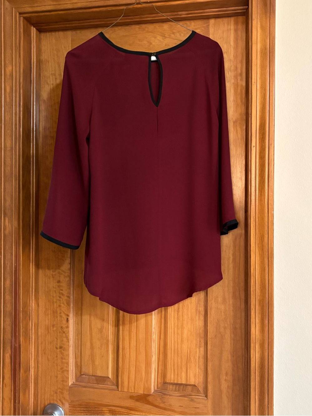Mossimo Burgundy High-Low Blouse with Black Trim - Picture 7 of 11